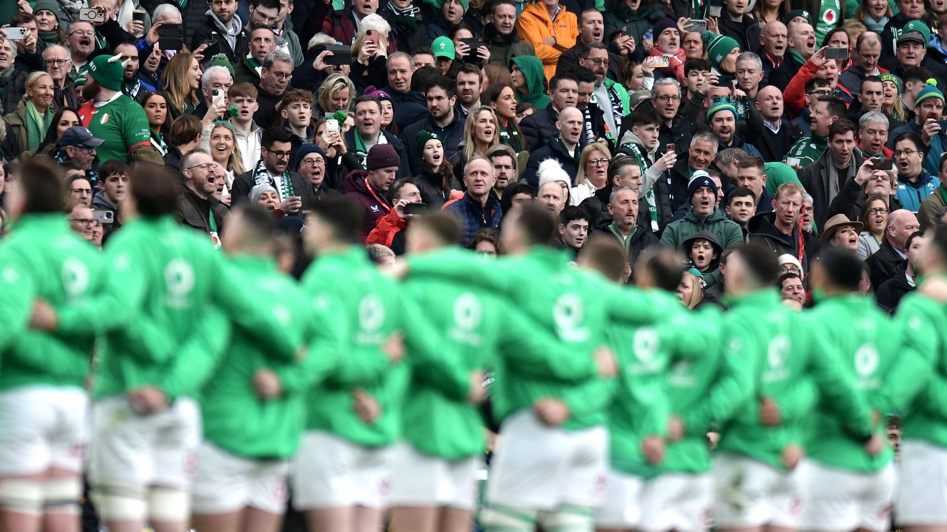 人团聚的温 人团聚的温