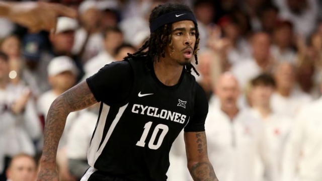 C罗因摔小球迷手机被英足总禁赛两场并罚款五万英镑